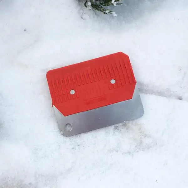 Swix Handy Scraper – Ergonomic Plastic Tool For Ski And Snowboard Base Maintenance 1
