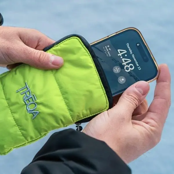 Treqa Arctic Thermal Phone Cozy – Slim Cold-Weather Sleeve 1